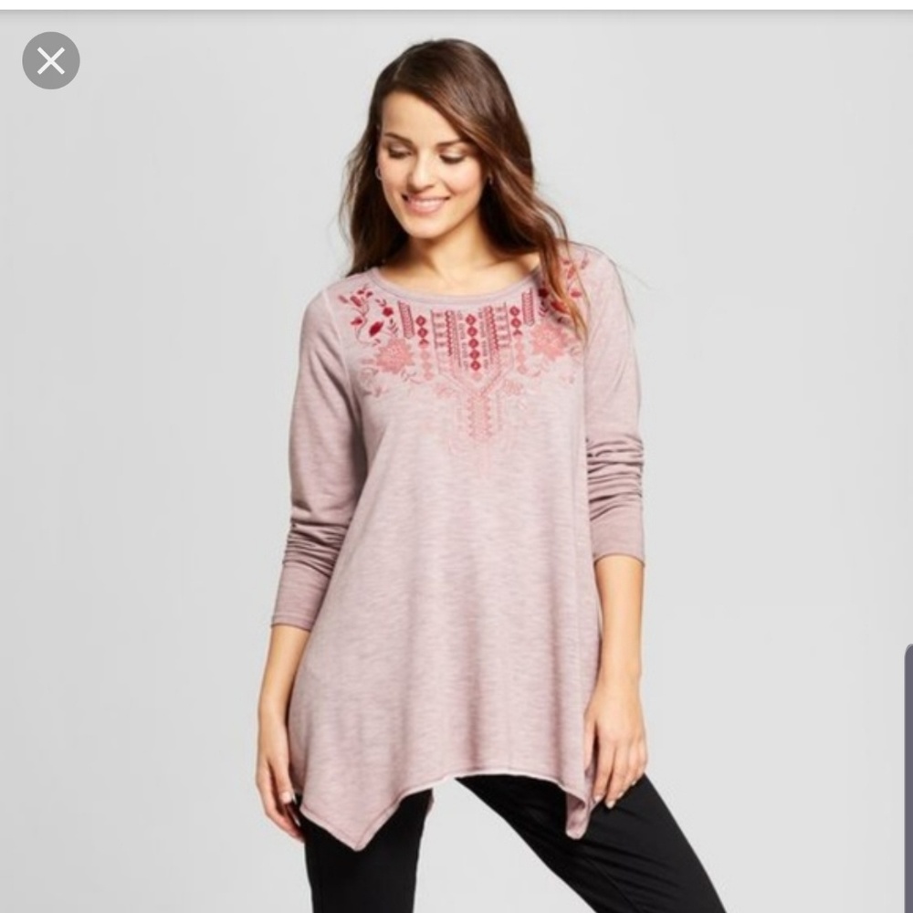 NWOT! Knox Rose Embroidered Knit Top